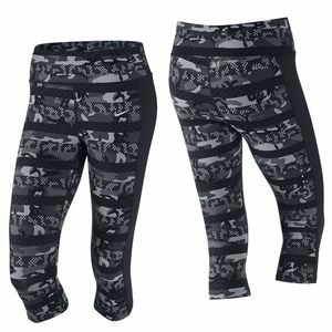 Nike Epic Lux Clash Camo Capri Running leggings